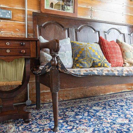 Dennis Hotel Goodwick Екстериор снимка