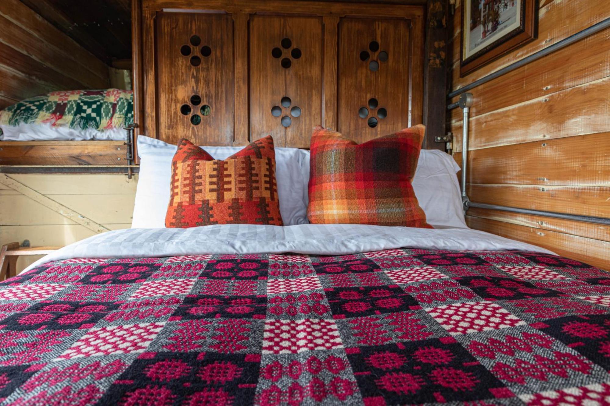 Dennis Hotel Goodwick Екстериор снимка