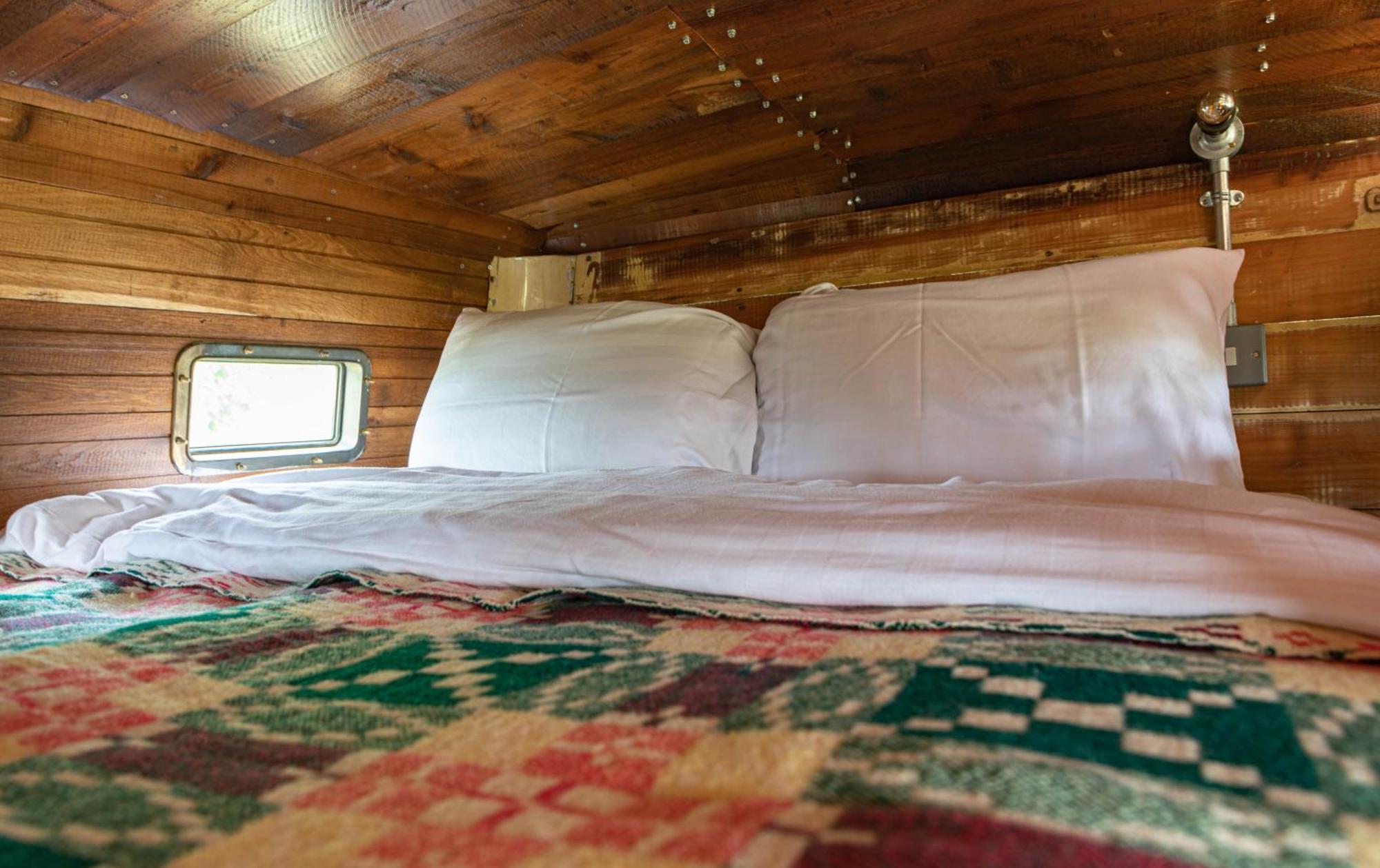 Dennis Hotel Goodwick Екстериор снимка