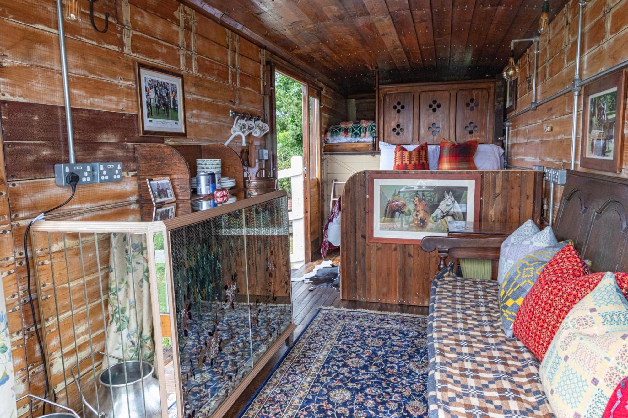 Dennis Hotel Goodwick Екстериор снимка